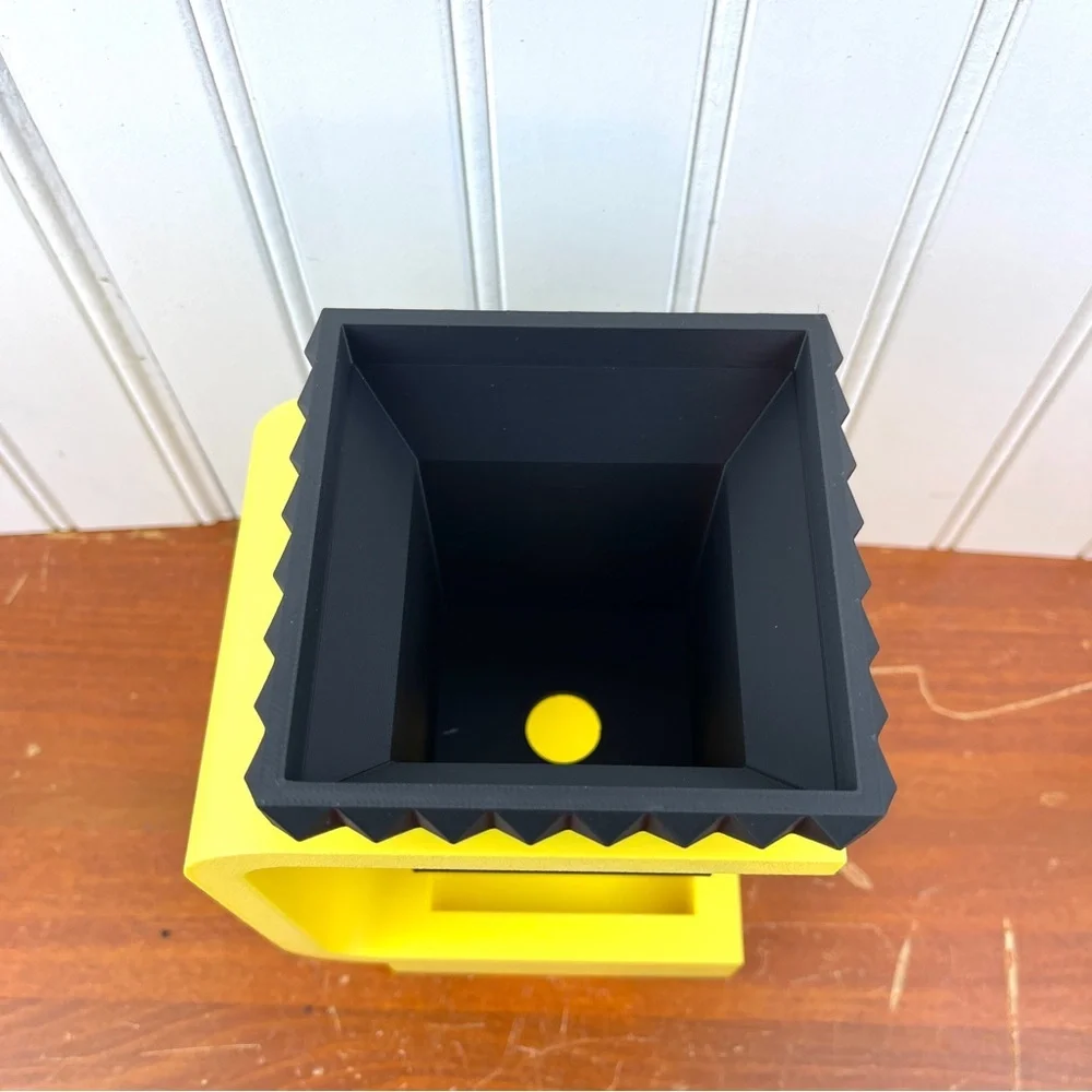 The Daka Planter, Planter with Stand, Indoor Flower Pot, Succulent
